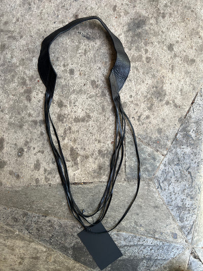 Semicircle cords leather necklace