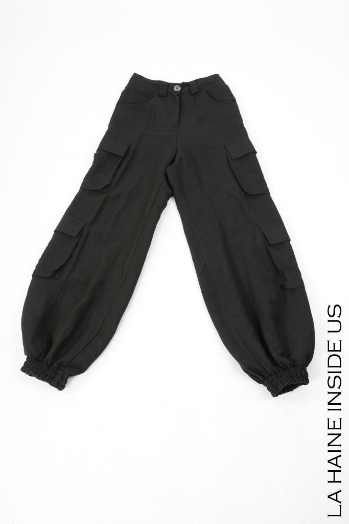 Baggy cargo trousers