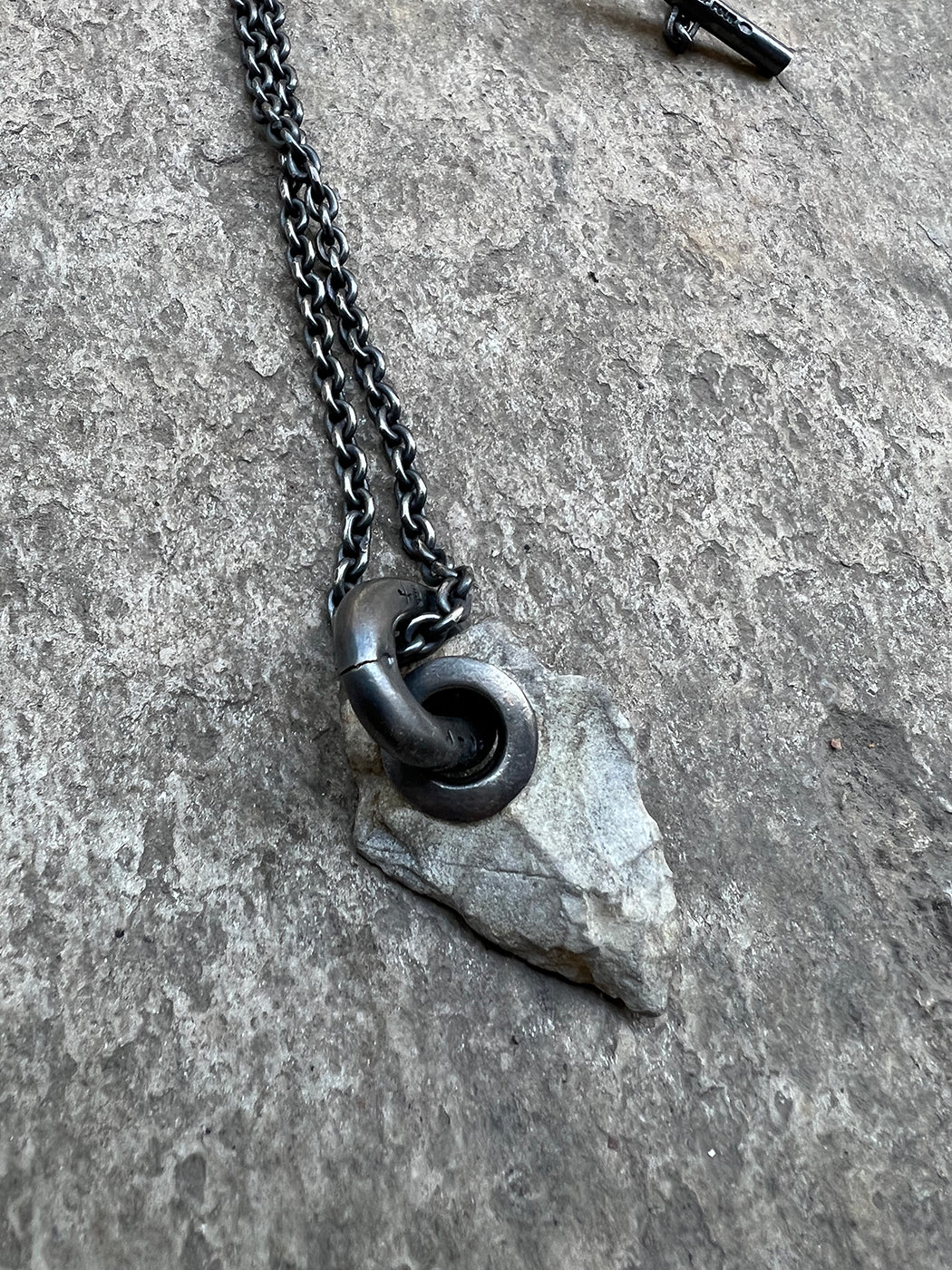 Arrowhead link amulet necklace