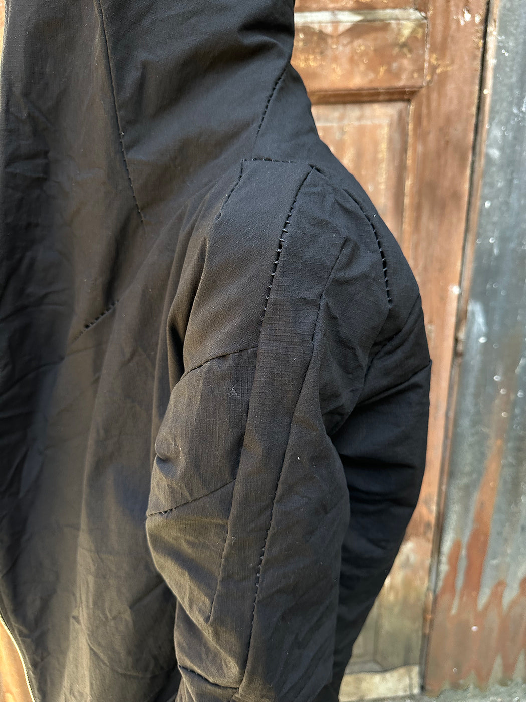 Distortion Curved hooded coat
