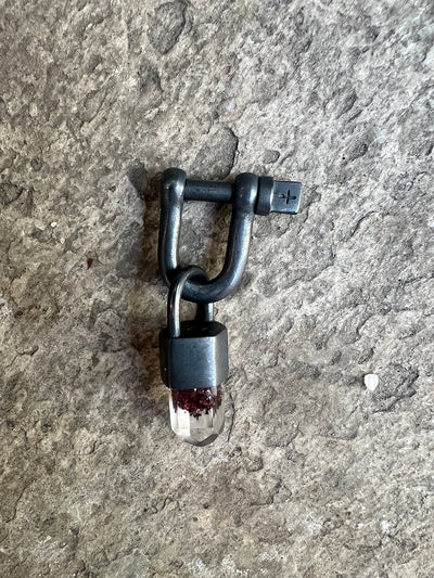 Mini U bolt + mini talisman hermatite quartz earring